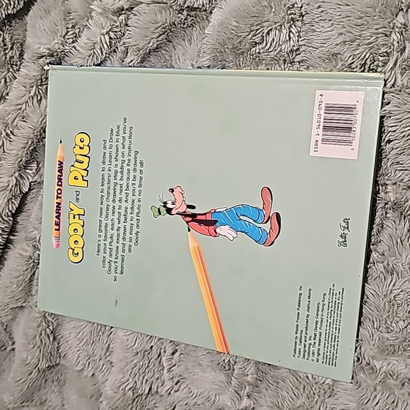Learn to Draw Goofy and Pluto Book - Picture 2 of 6